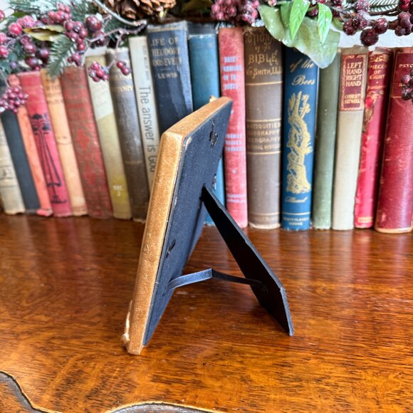 Vintage Gold Butterfly Frame with Angels - Picture 7 of 9